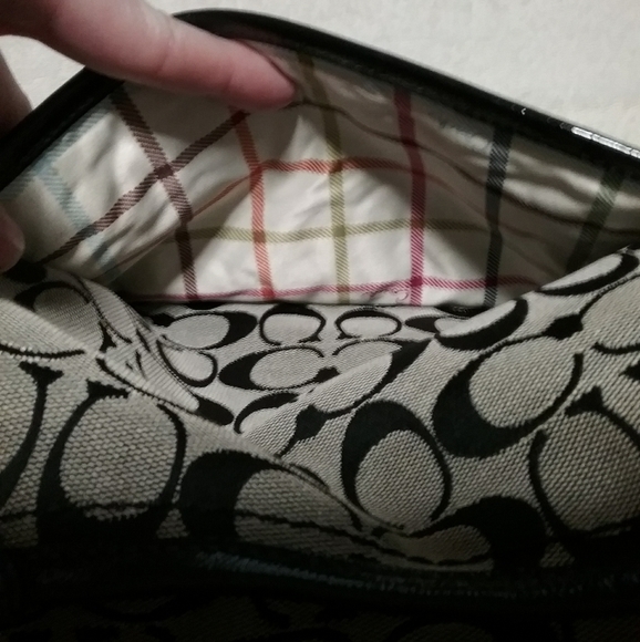 Authentic Coach CC Tote Purse - Picture 6 of 7